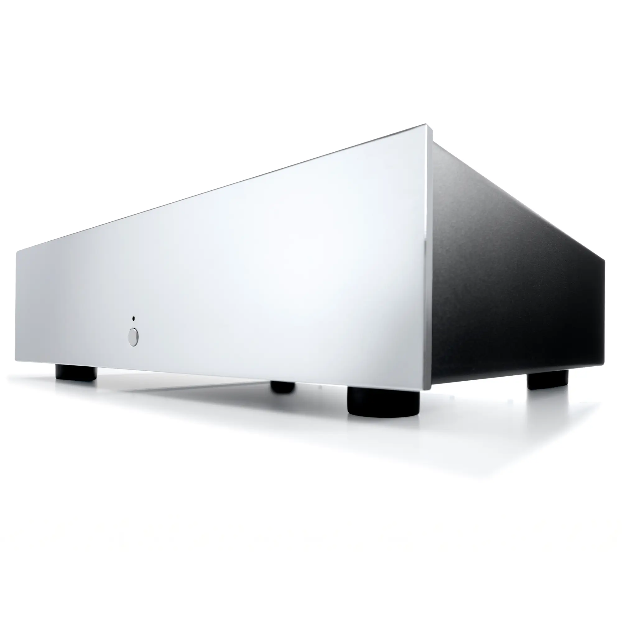 AC-4500 Power Station mit einer Frontplatte aus Chrome