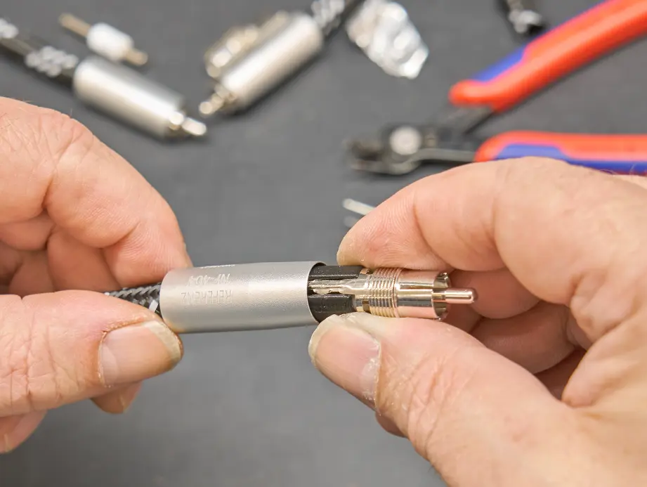 Konfektion des NF XLR Micro air 
