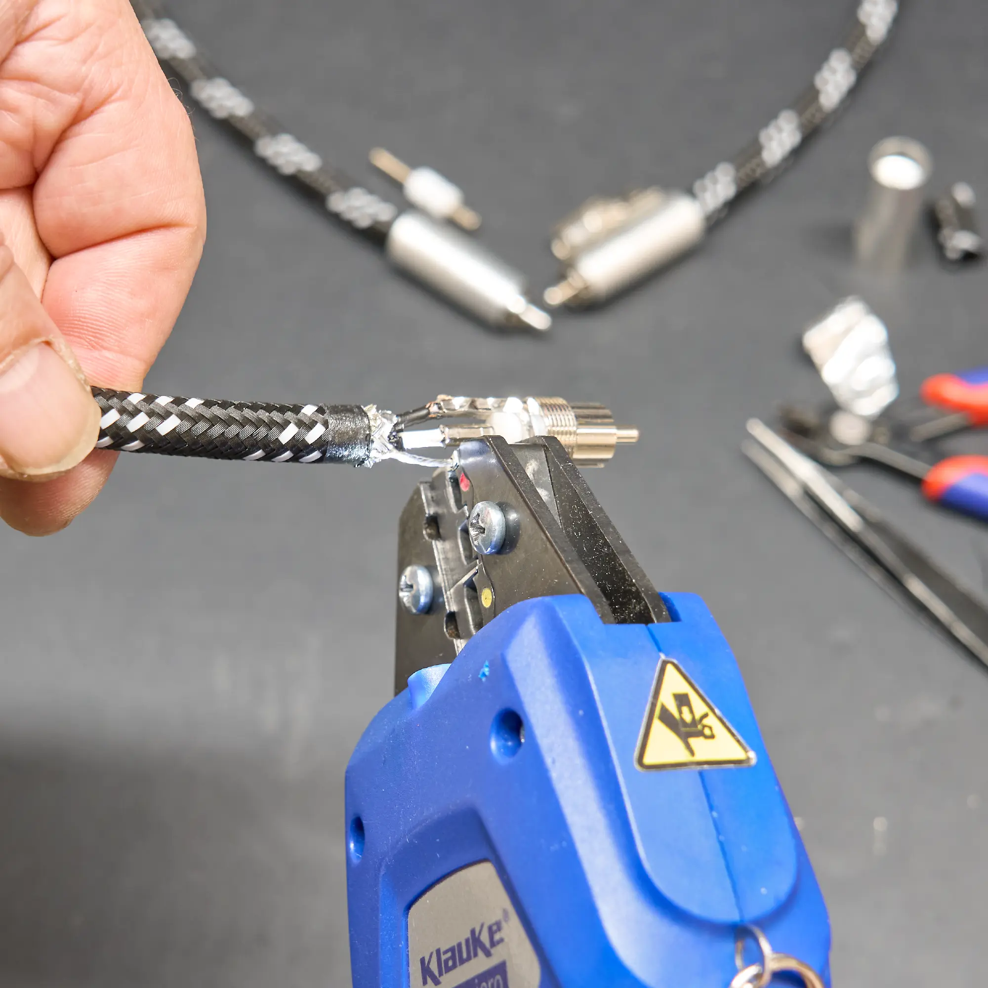 Konfektion des Referenz AIR Steckers