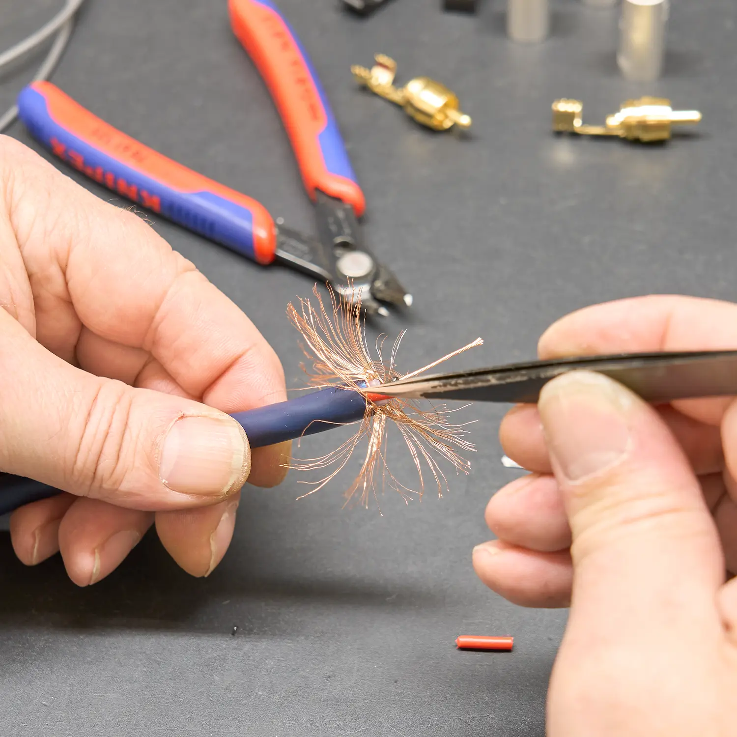 Konfektion des S25 connect Kabels