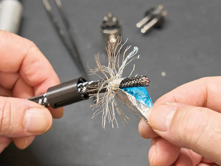 Konfektion des NF XLR Micro air 